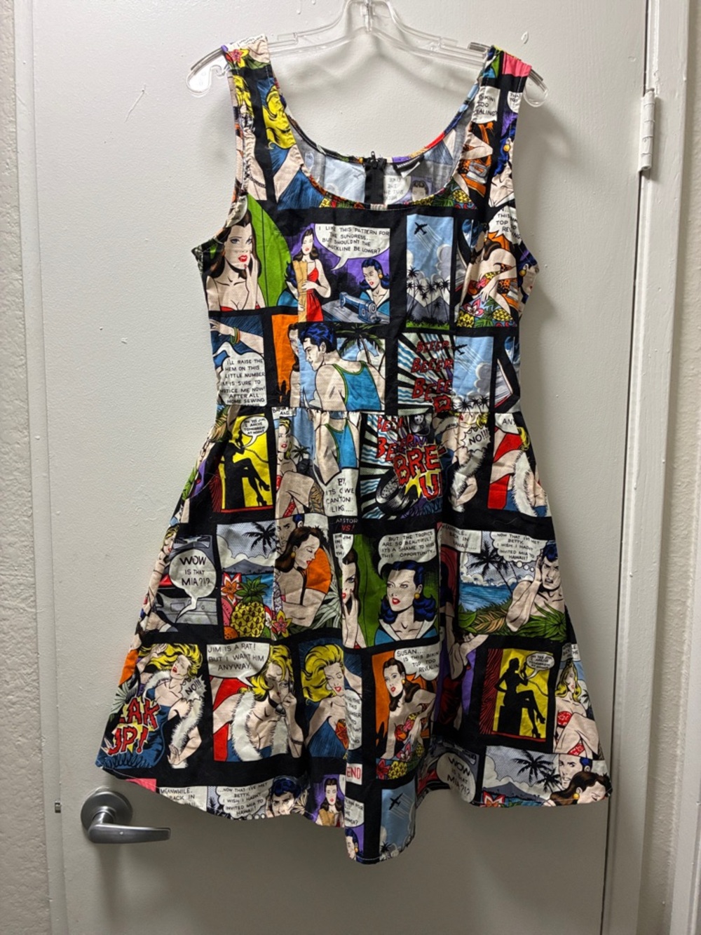 Girls' Comic-Print Sleeveless Dress - Multicolor